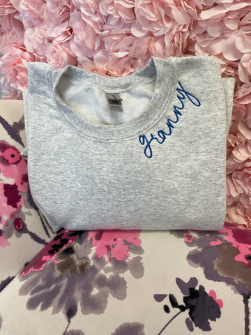 granny Curved Neck Embroidered Sweatshirt