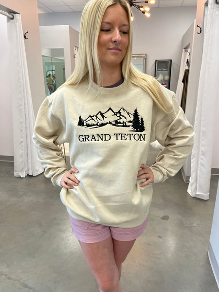 Grand Teton Embroidered Sweatshirt