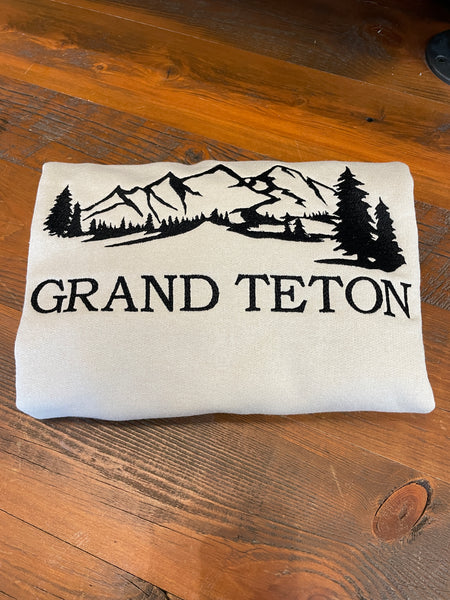 Grand Teton Embroidered Sweatshirt